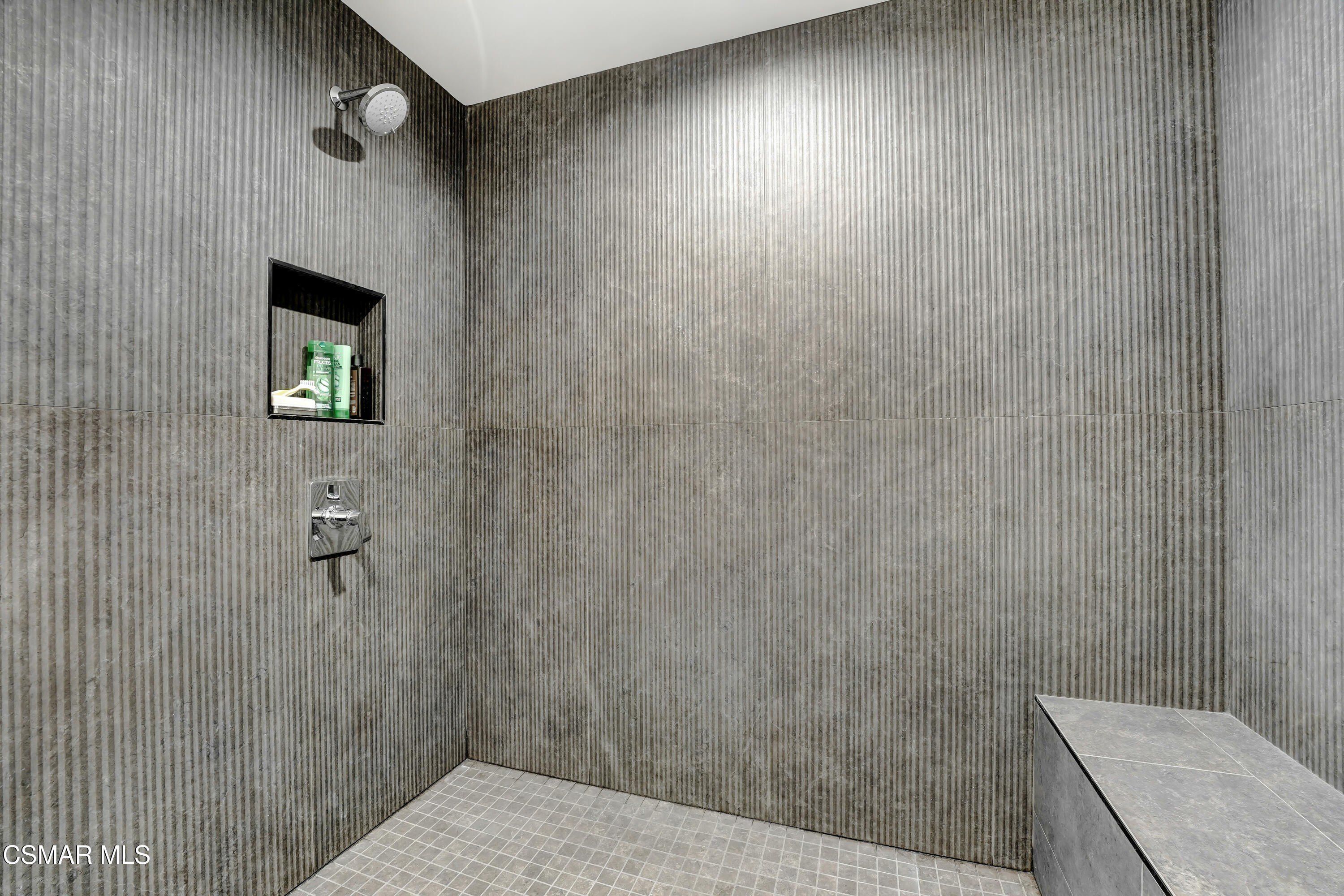 2718 Licia Place. Simi Valley, CA 93065