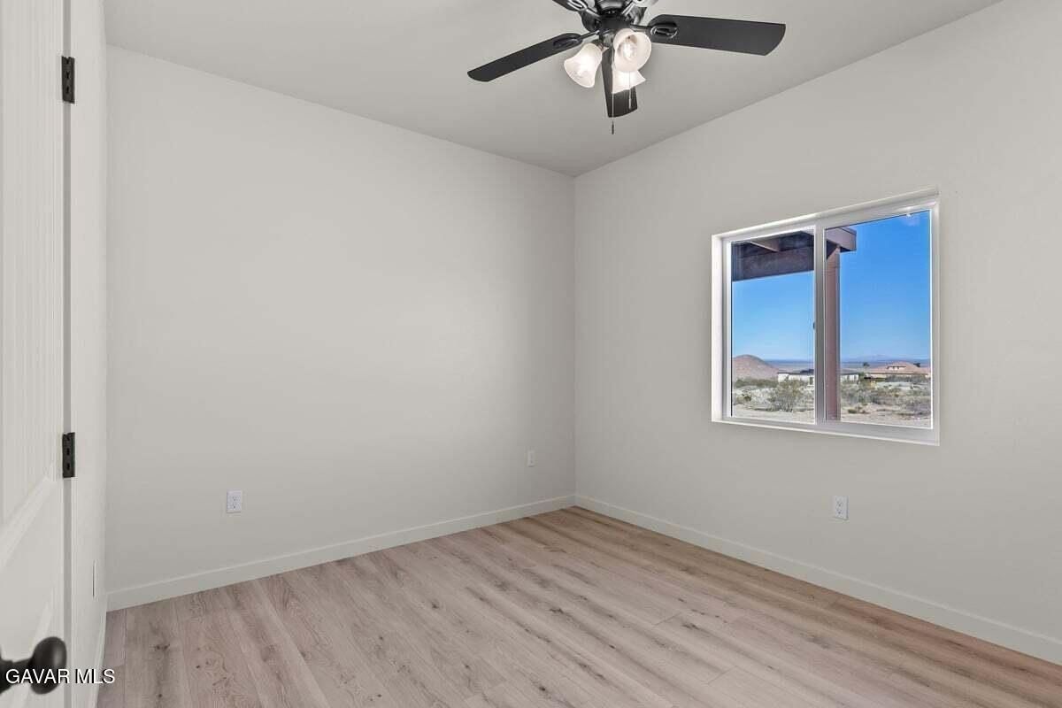 10096 Glen Rd. California City, CA 93505