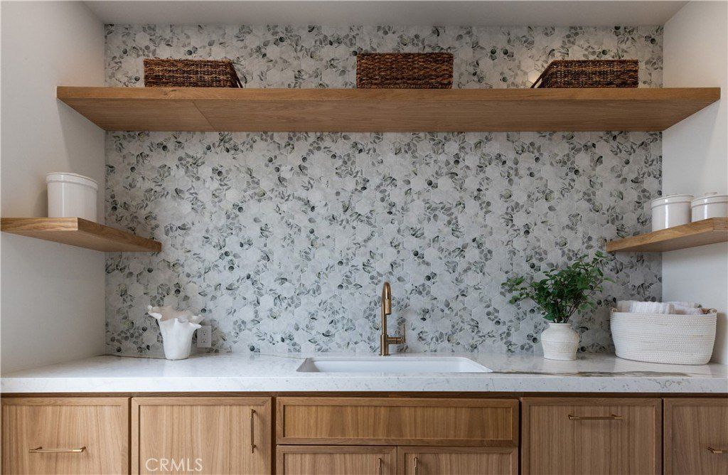 1918 Santiago Drive. Newport Beach, CA 92660