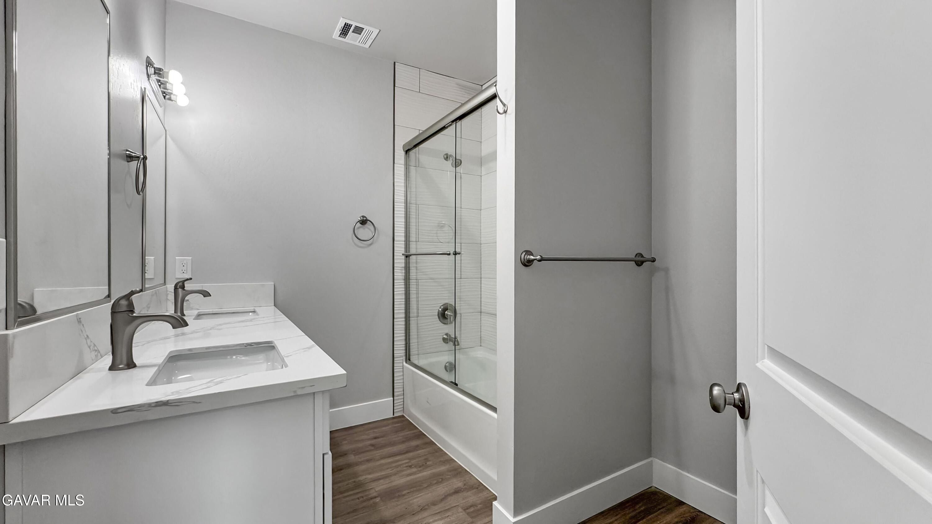 8249 Great Cir Drive. California City, CA 93505