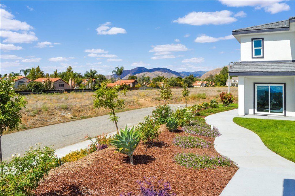 29329 Kemper Lane. Highland, CA 92346