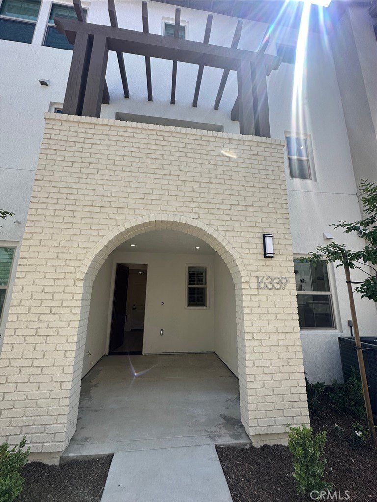 16339 Sandpiper. Chino, CA 91708