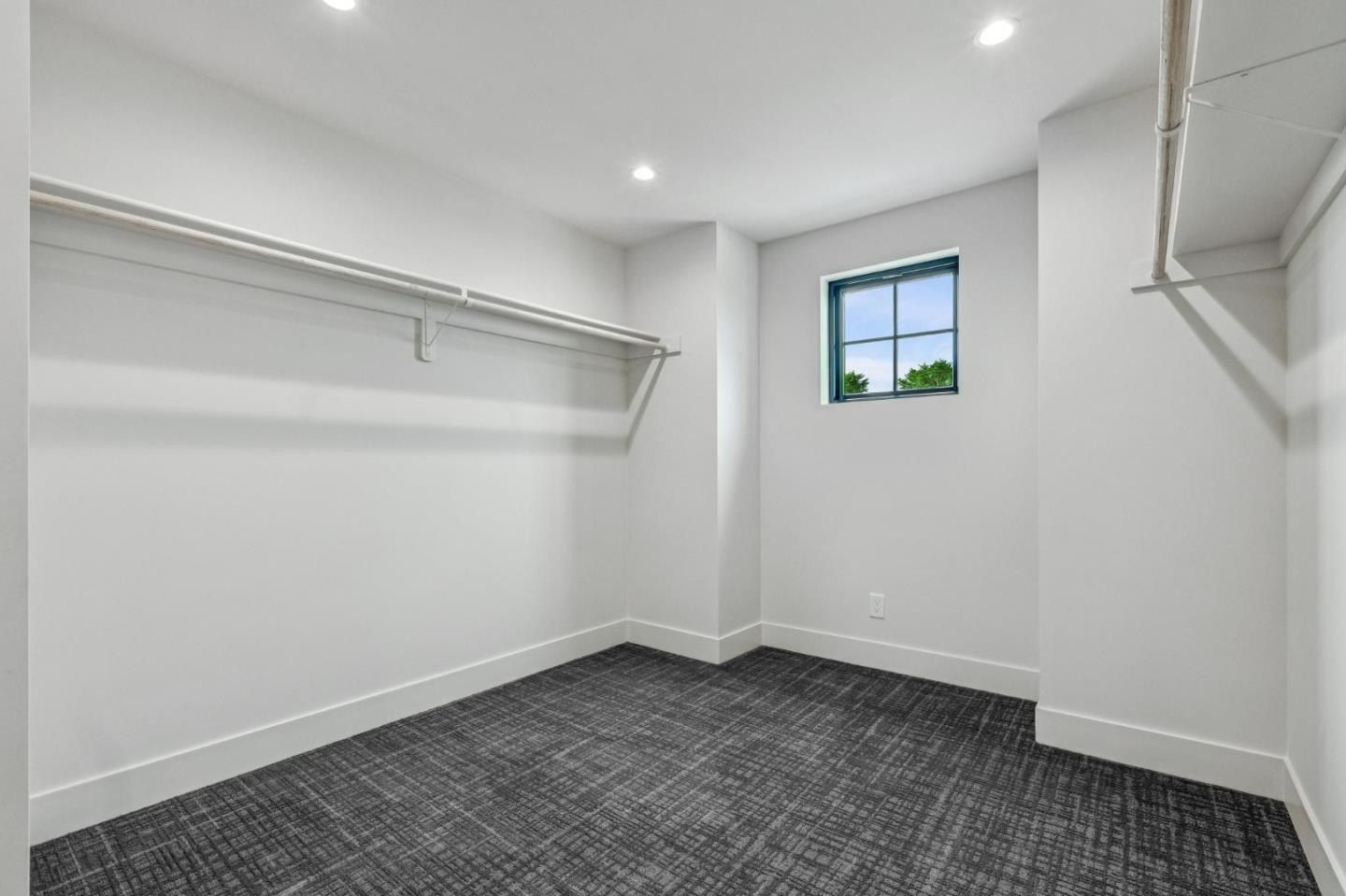 587 Creekside Ct. Half Moon Bay, CA 94019