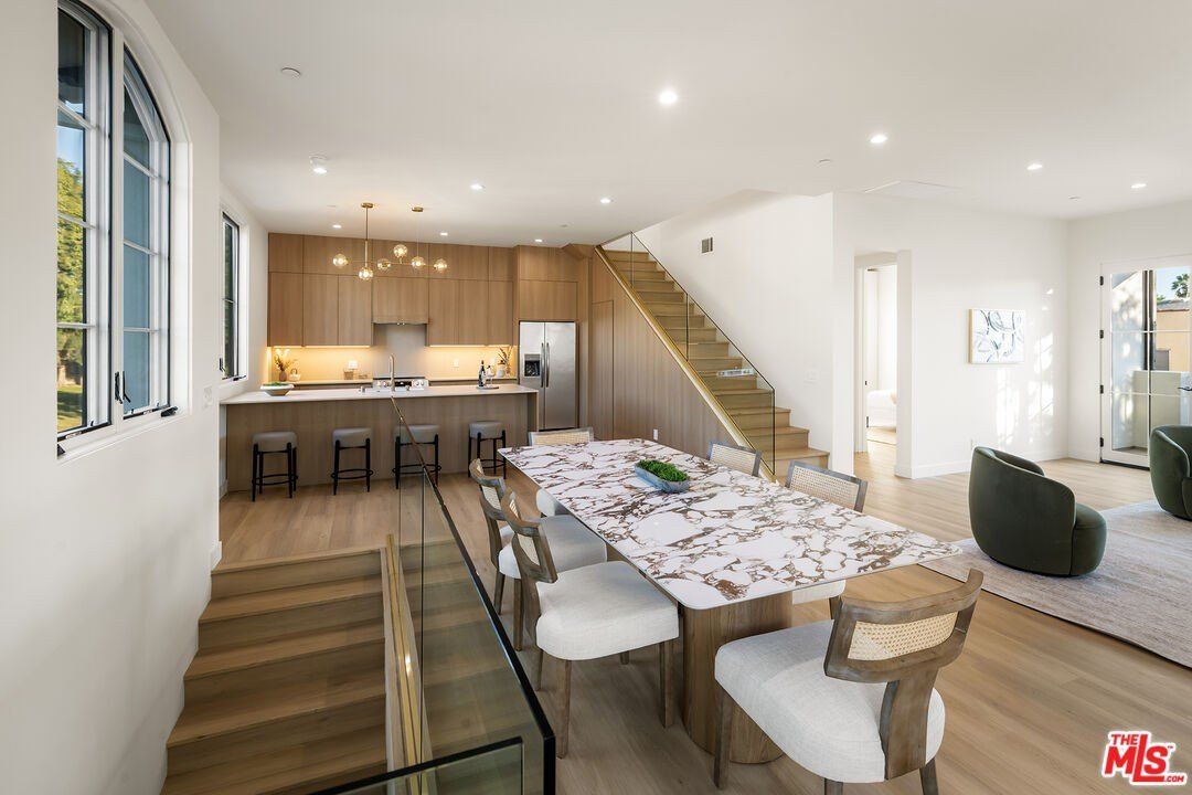 1201 N Vista St Unit 12011203. West Hollywood, CA 90046