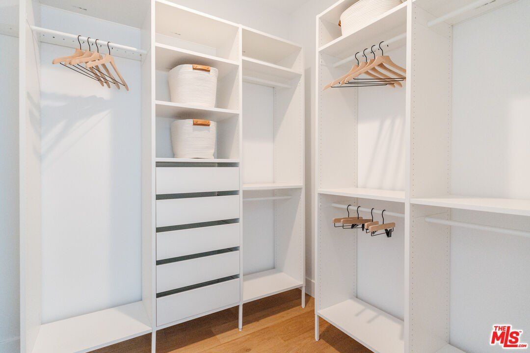 5036 W Pickford St. Los Angeles, CA 90019