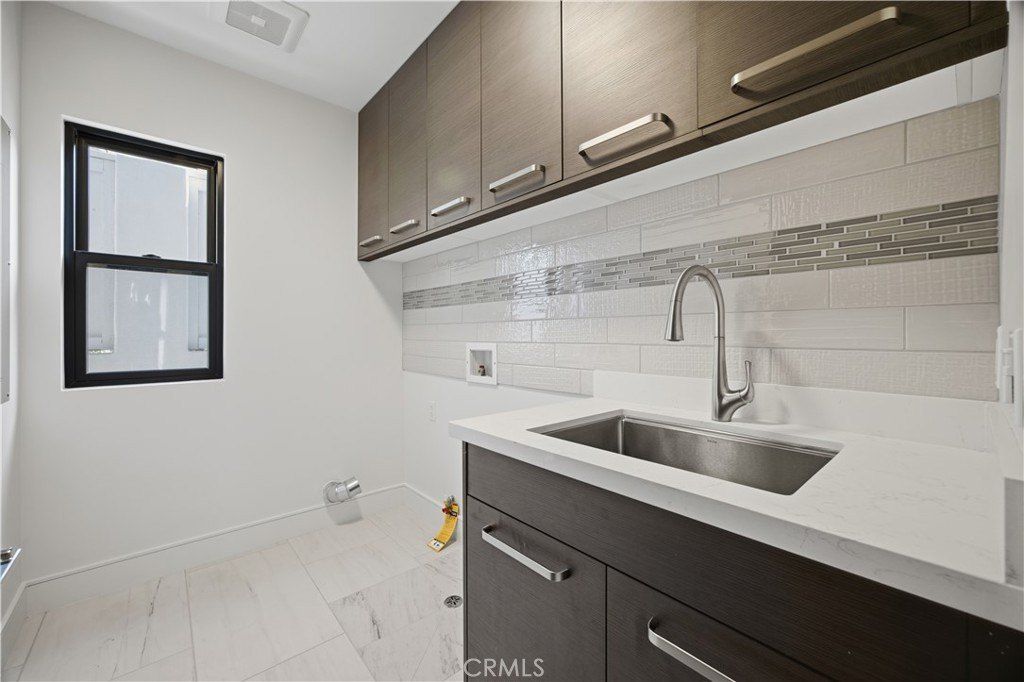 2005 Mathews. Redondo Beach, CA 90278