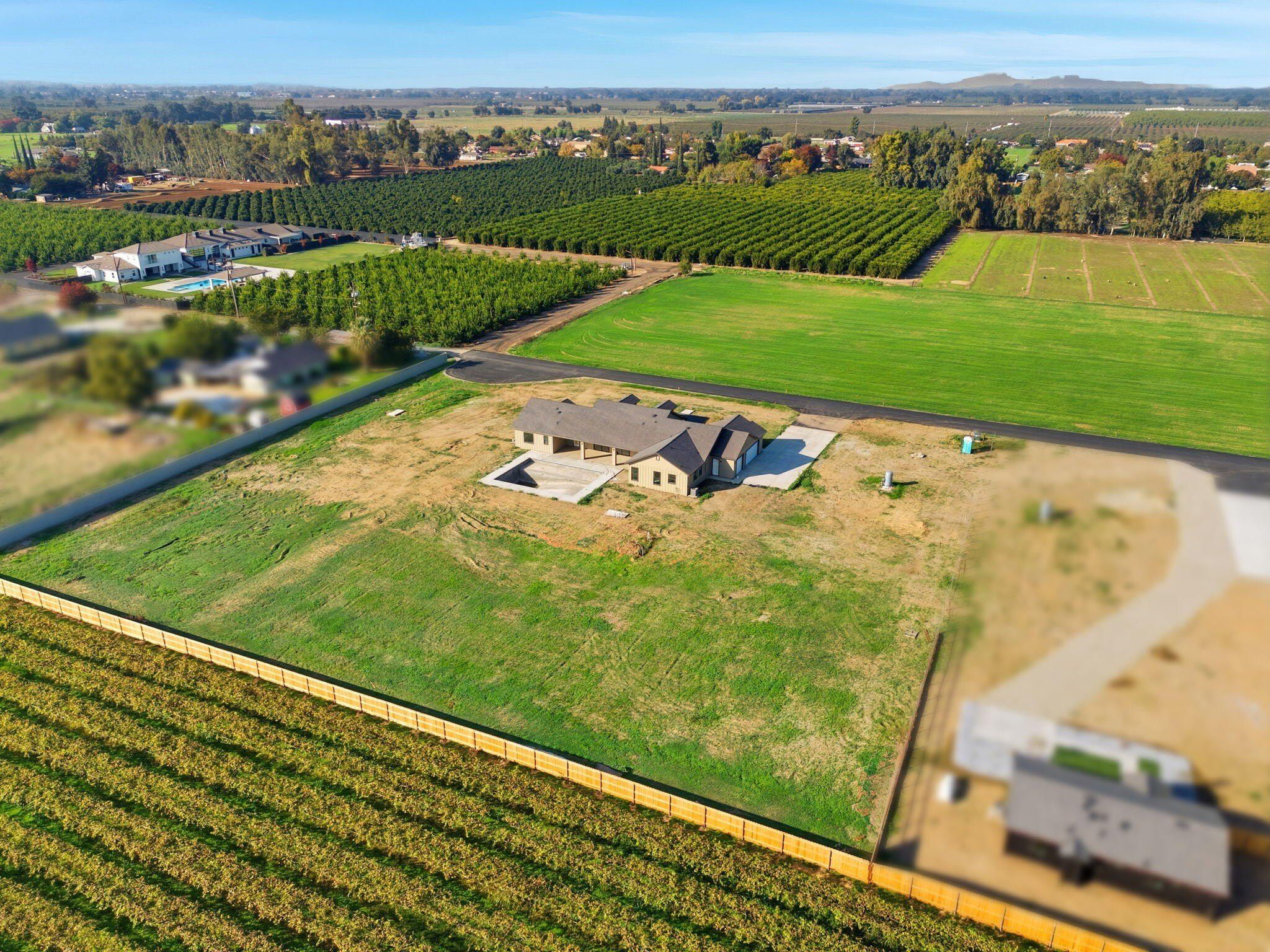 605 S Anderson B Road. Exeter, CA 93221