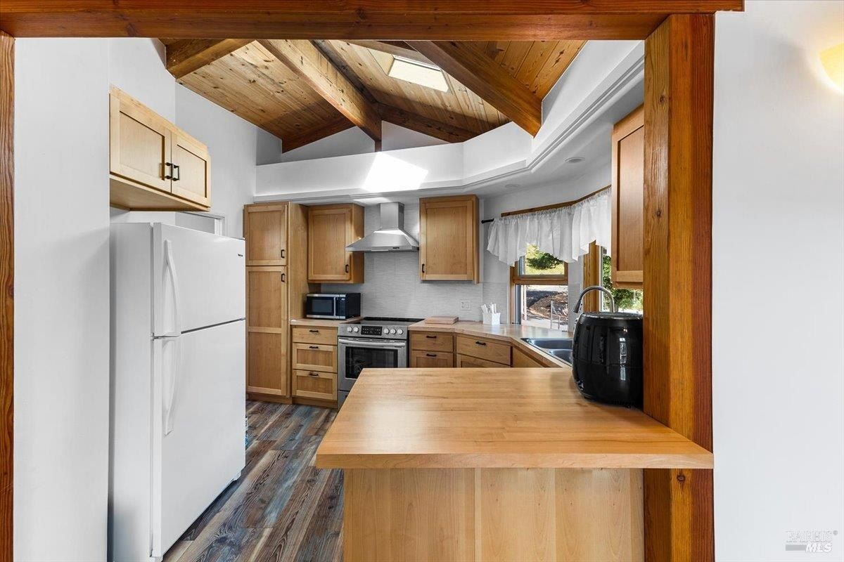 5262 Wikiup Court. Santa Rosa, CA 95403