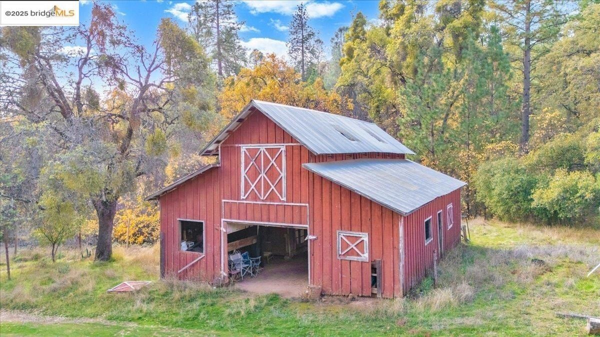 25300 Italian Bar Rd. Columbia, CA 95310