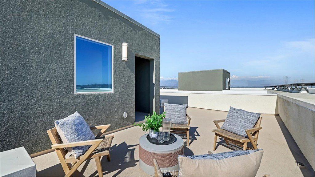 1405 Snowberry Place. Montebello, CA 90640