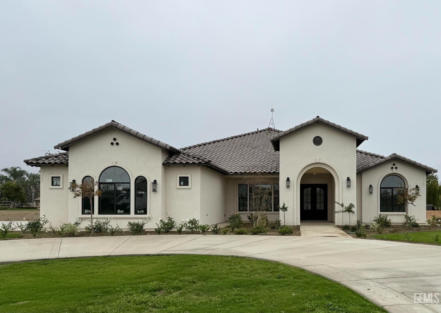 8023 Immaculate. Bakersfield, CA 93313