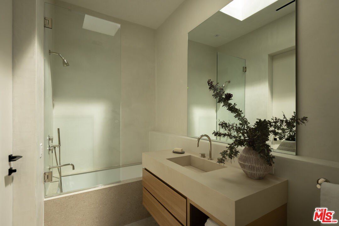 29200 Larkspur Ln. Malibu, CA 90265