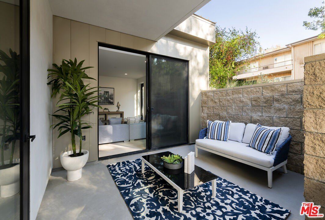 3649 Regal Pl Unit 102. Los Angeles, CA 90068