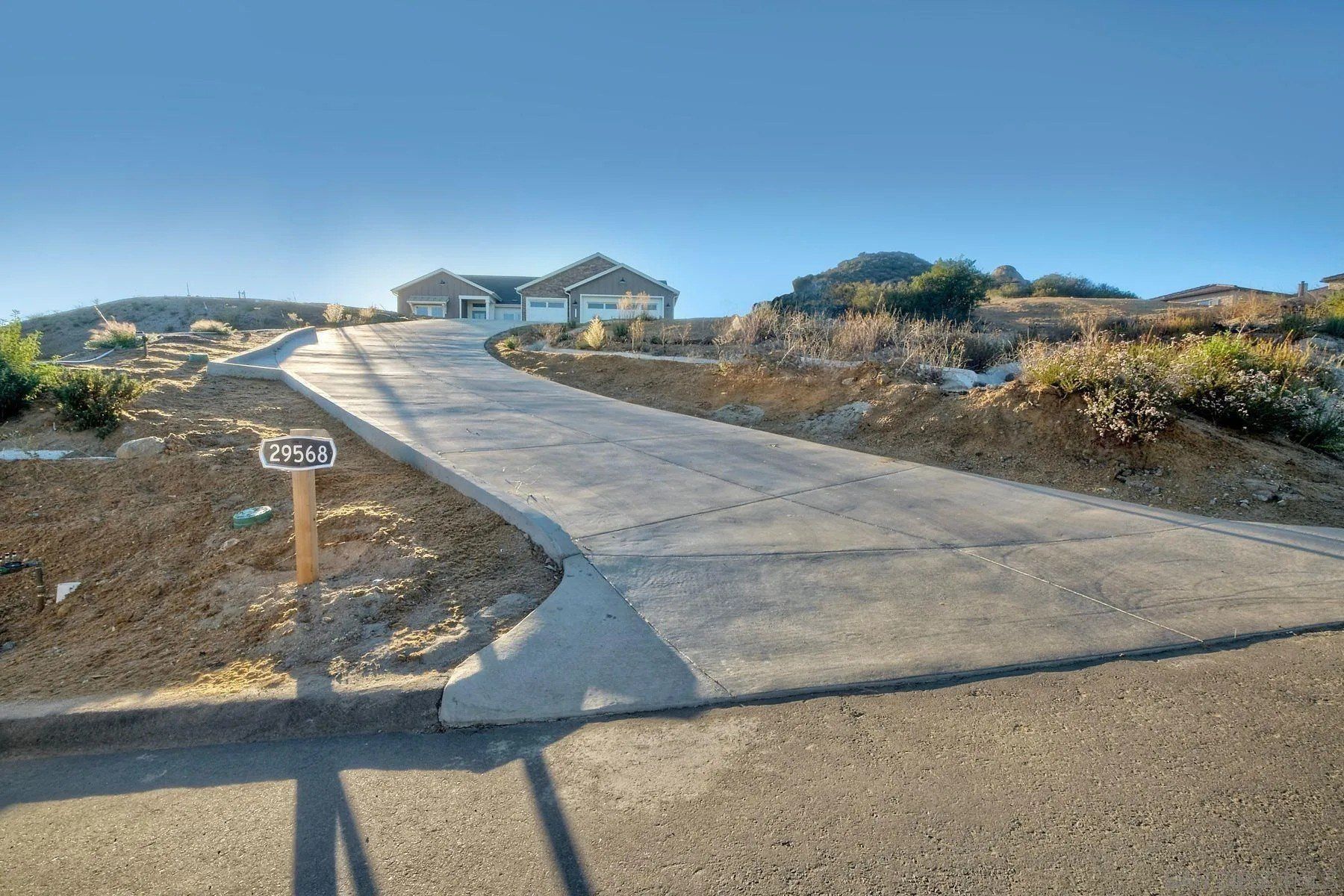 29568 Viking View Ln. Valley Center, CA 92082