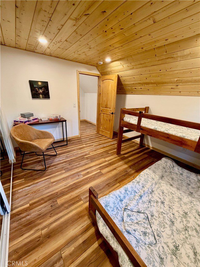 675 Pinnacle. Lake Arrowhead, CA 92352