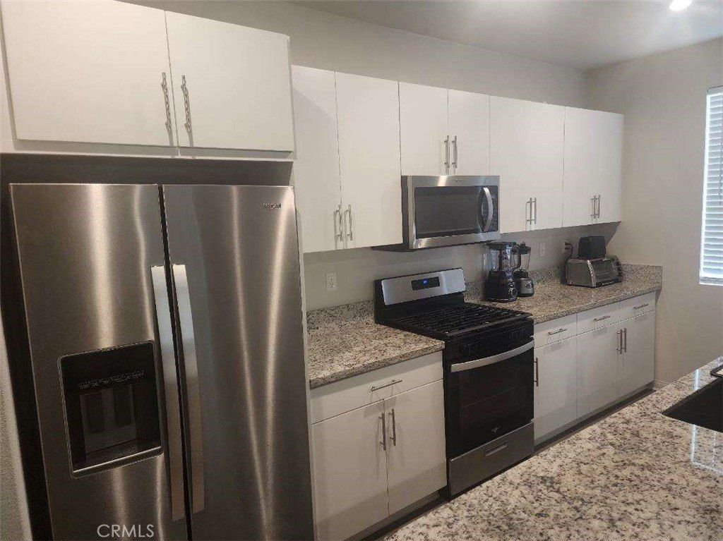 1781 Iris. San Jacinto, CA 92583