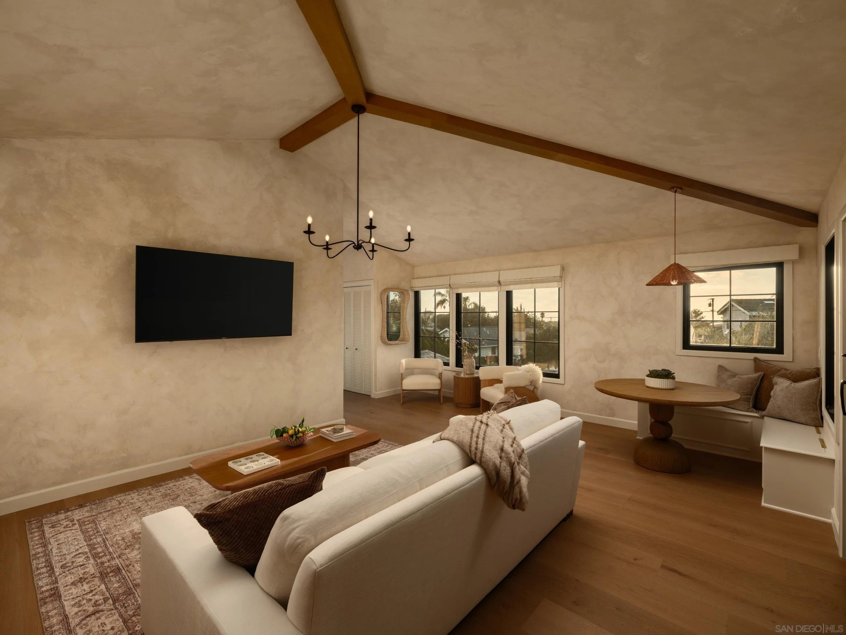 8901 Nottingham Place. La Jolla, CA 92037