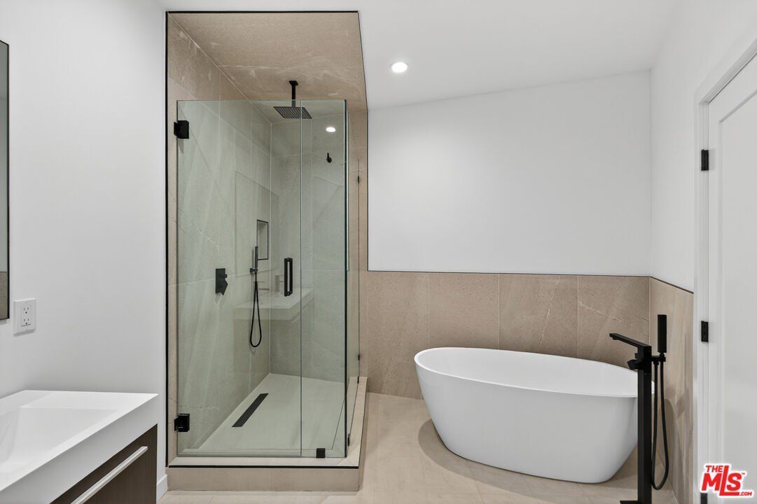 8366 Hillcroft Dr. West Hills, CA 91304