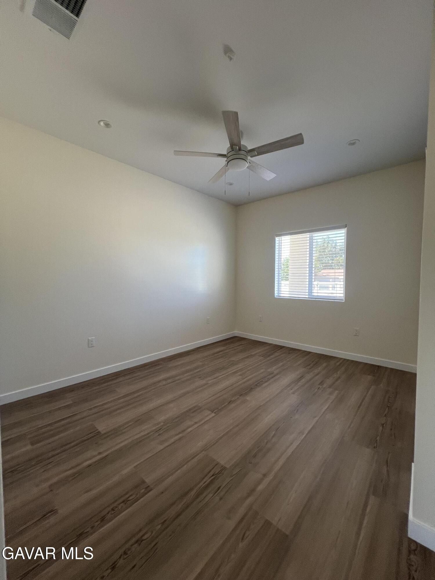 9726 East Avenue Q12. Littlerock, CA 93543