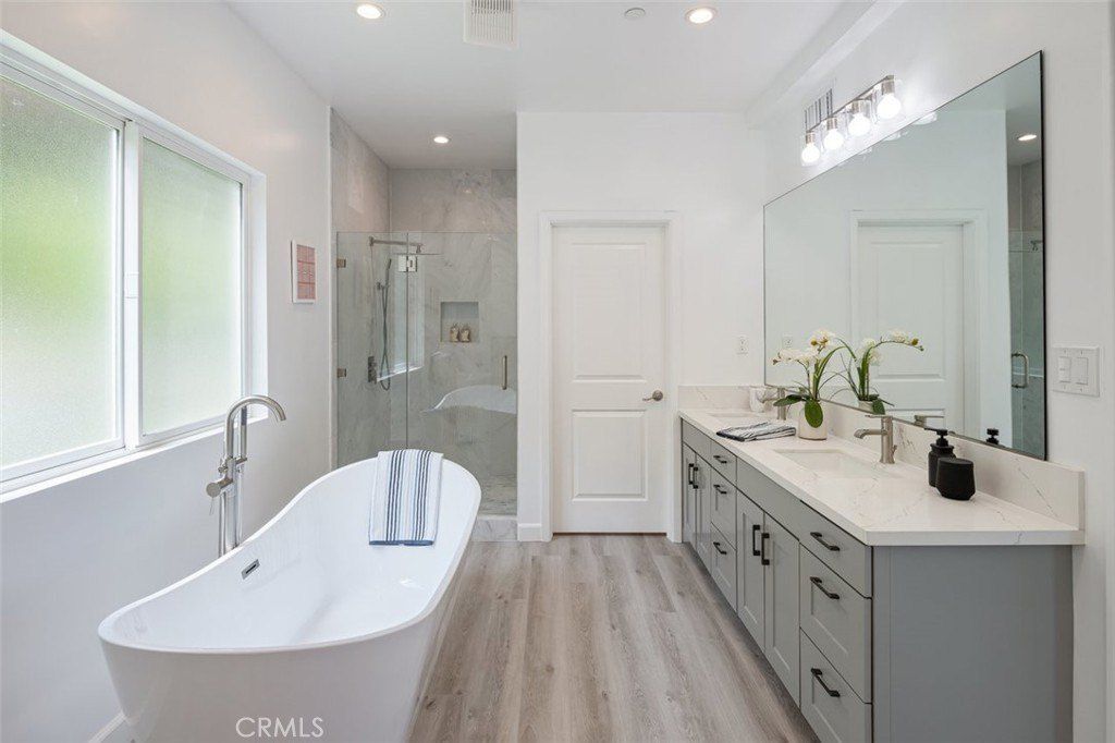 2635 Adelbert Avenue. Los Angeles, CA 90039