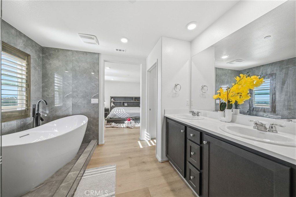 26097 Stargazer. Moreno Valley, CA 92555