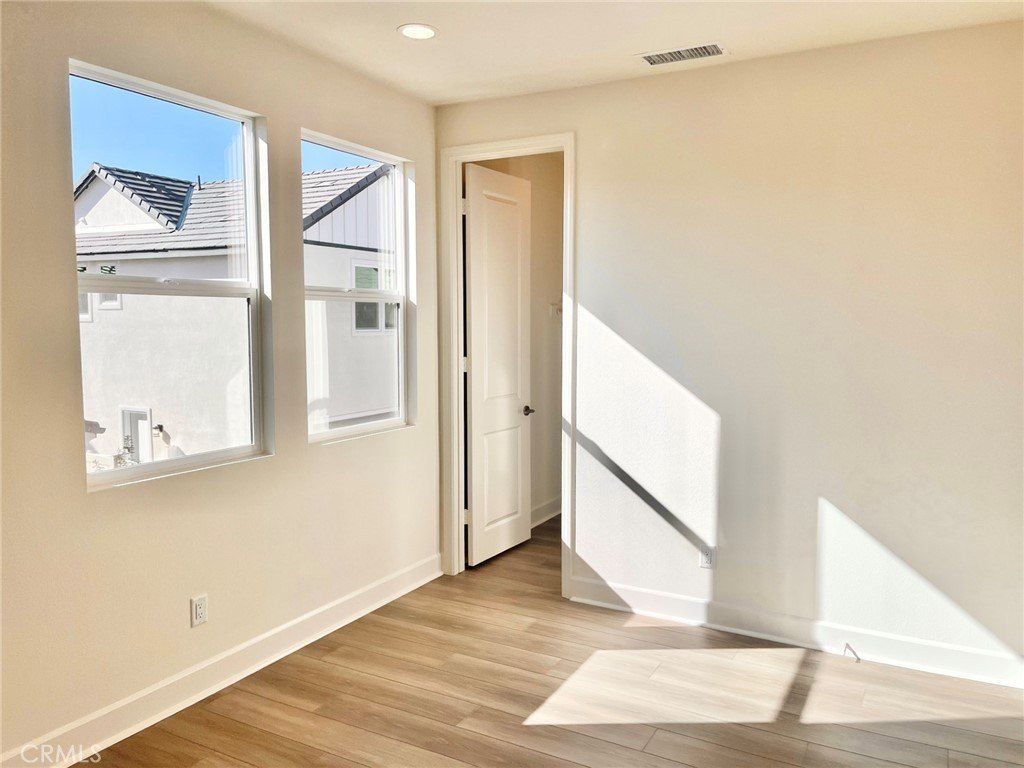 373 S Nevada Avenue. Ventura, CA 93004