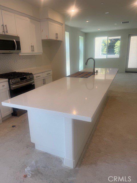 1812 E 1St Street. Santa Ana, CA 92705