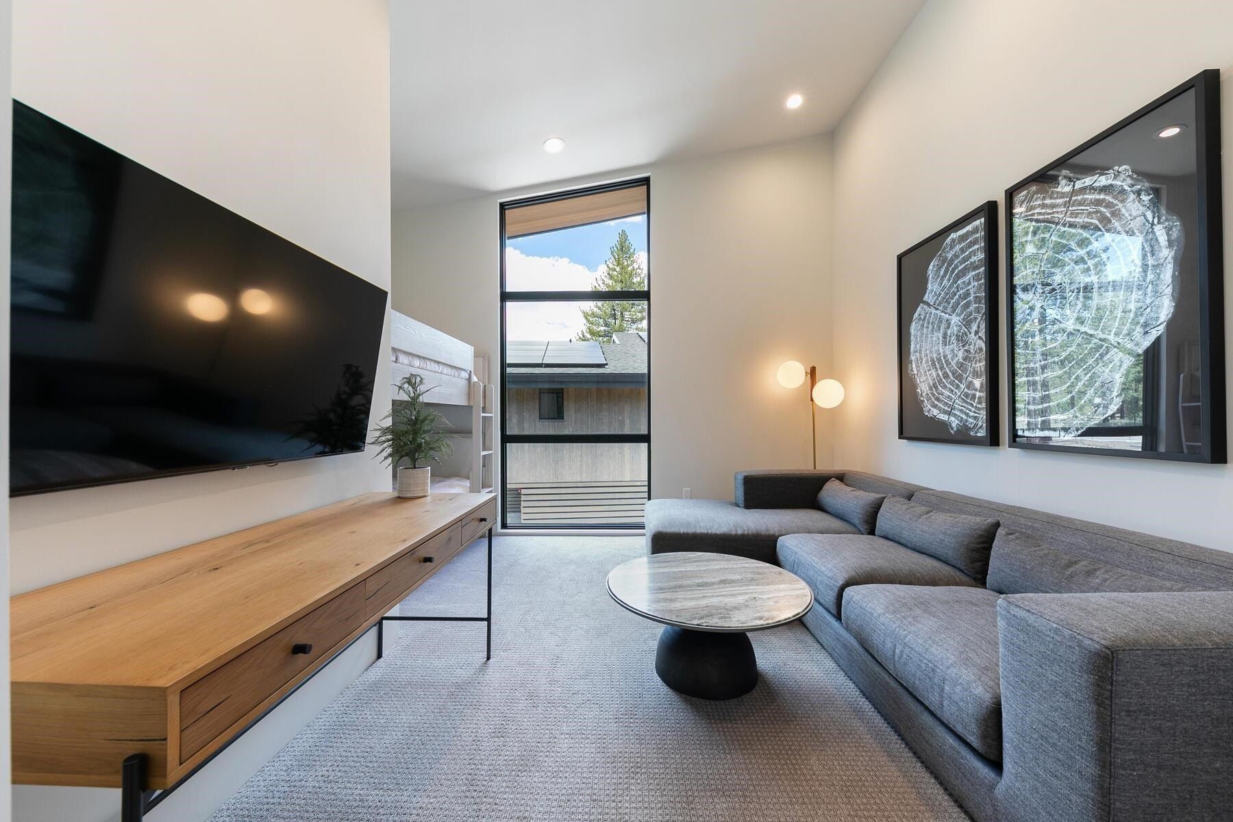 10117 Jakes Way. Truckee, CA 96161