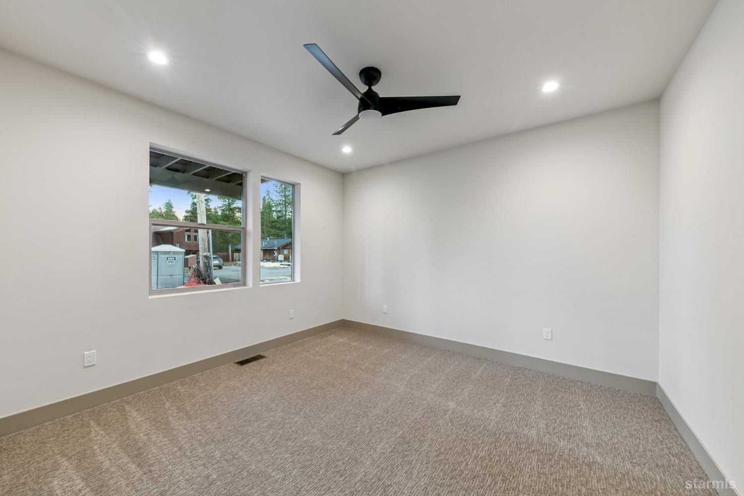 1910 Bakersfield Street. South Lake Tahoe, CA 96150