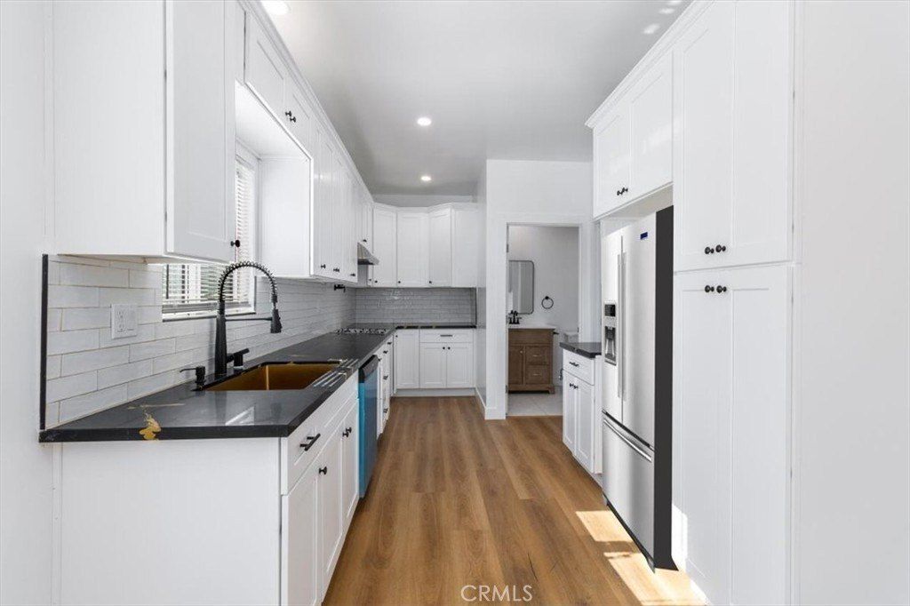 6616 Denver Avenue. Los Angeles, CA 90044