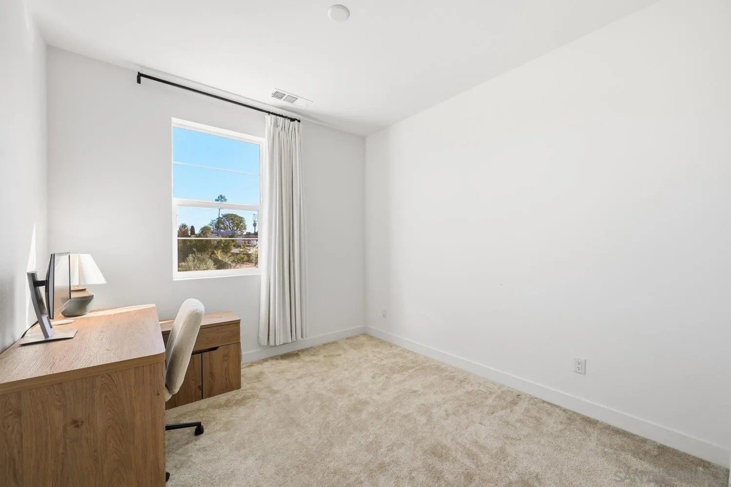 2217 Brix Gln. Escondido, CA 92025