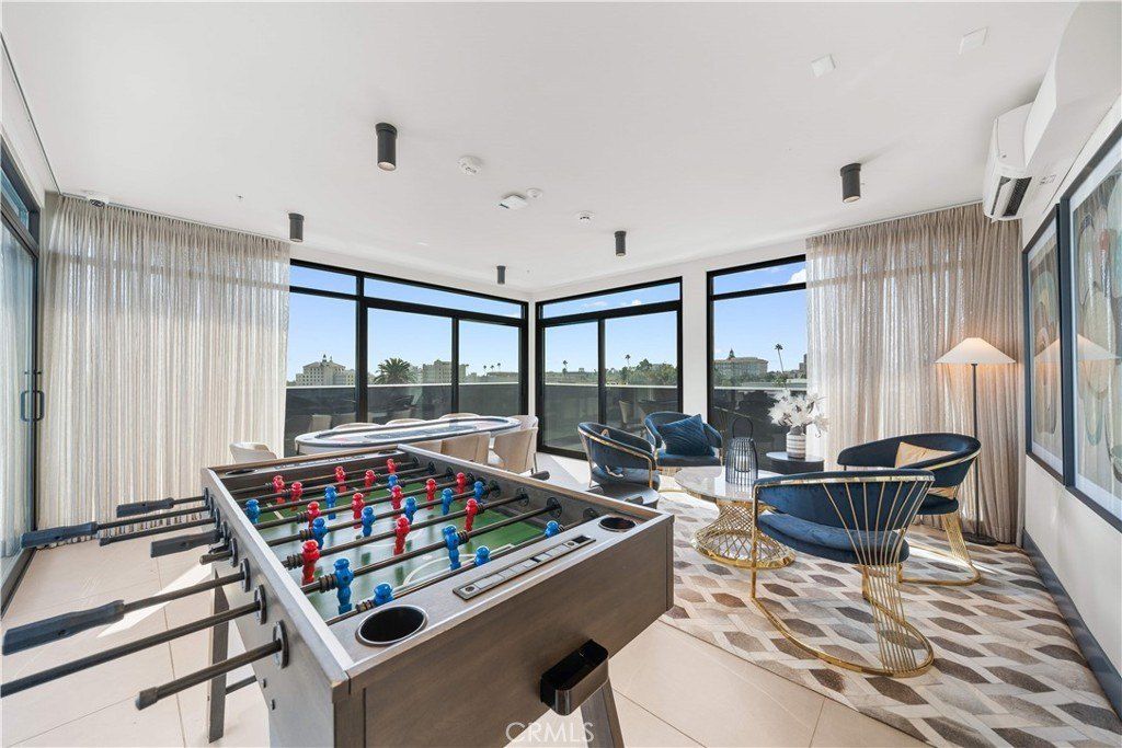 709 E Walnut Street. Pasadena, CA 91101