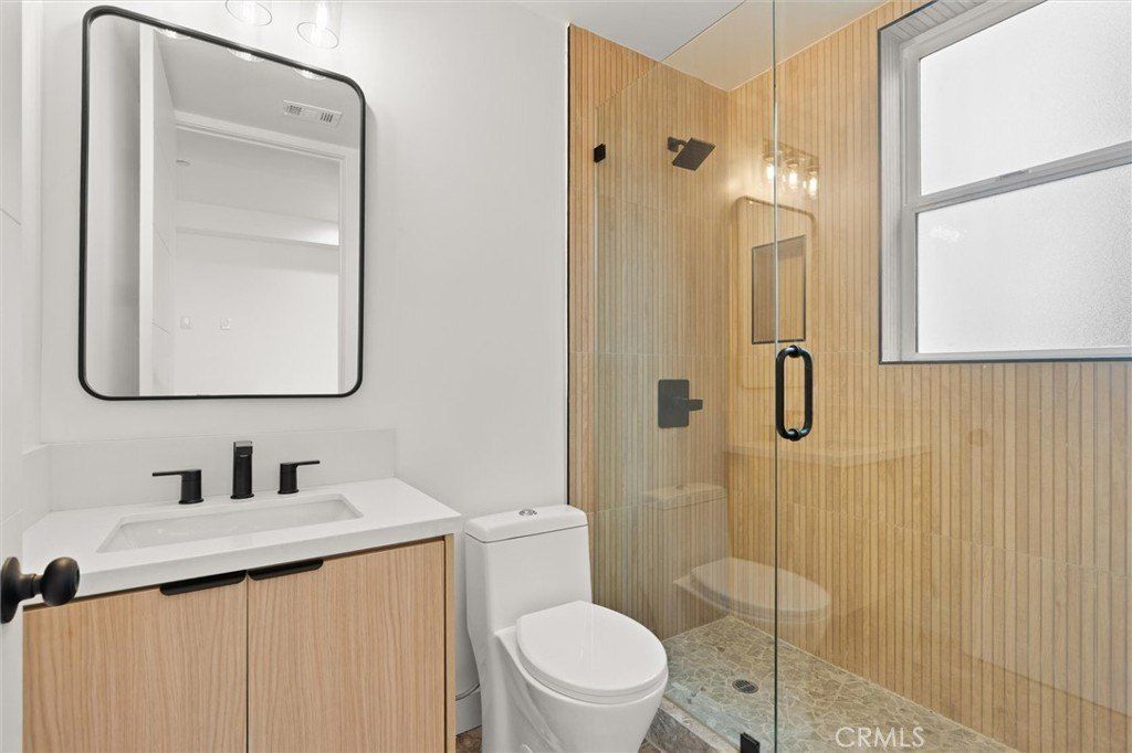 11408 W Calvert Street. North Hollywood, CA 91606