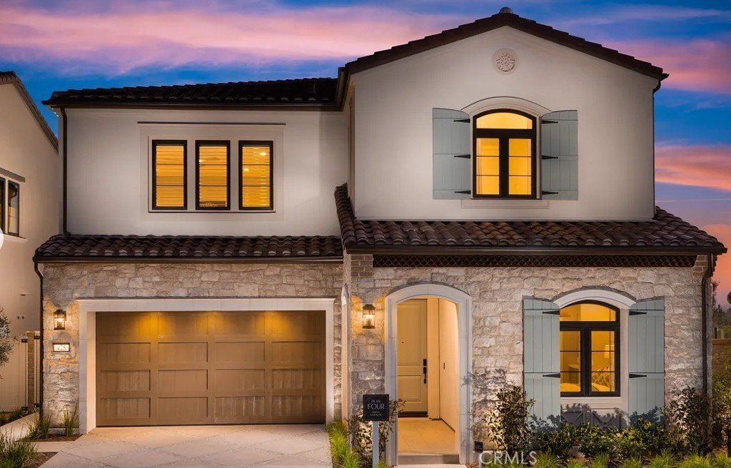 416 Milpas. Irvine, CA 92602