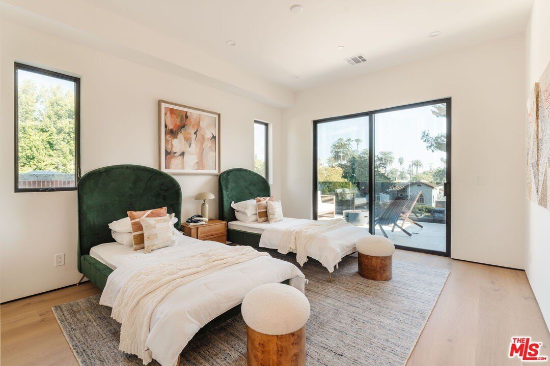 1611 S Bedford St. Los Angeles, CA 90035