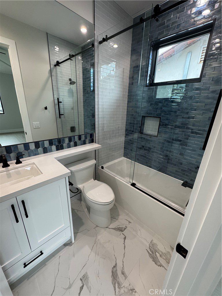 1612 Gates Avenue. Manhattan Beach, CA 90266