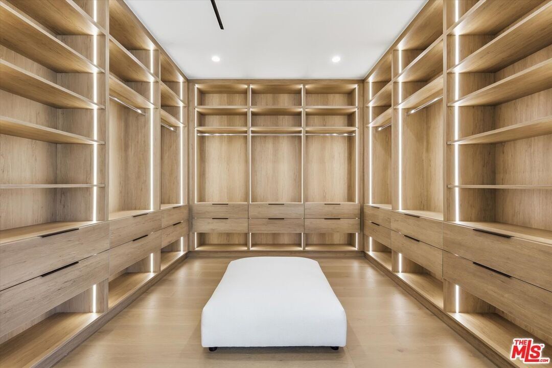 3613 Inglewood Blvd. Los Angeles, CA 90066