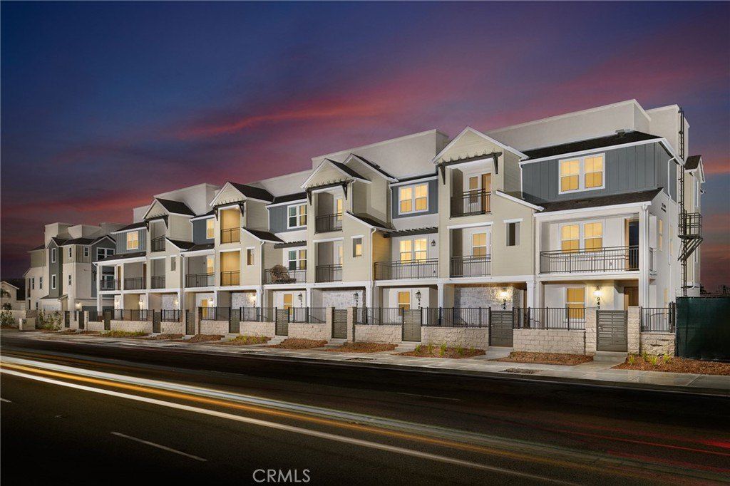 969 W Dhalia Street. Compton, CA 90220