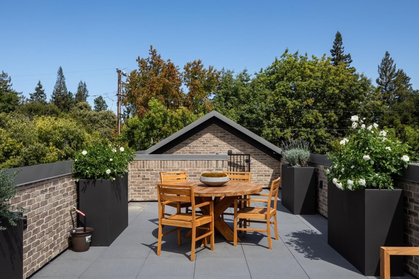 160 Waverley St. Palo Alto, CA 94301