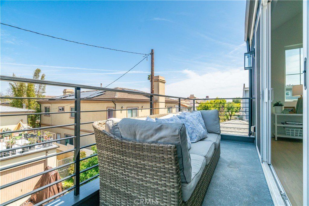 3202 Green Lane. Redondo Beach, CA 90278