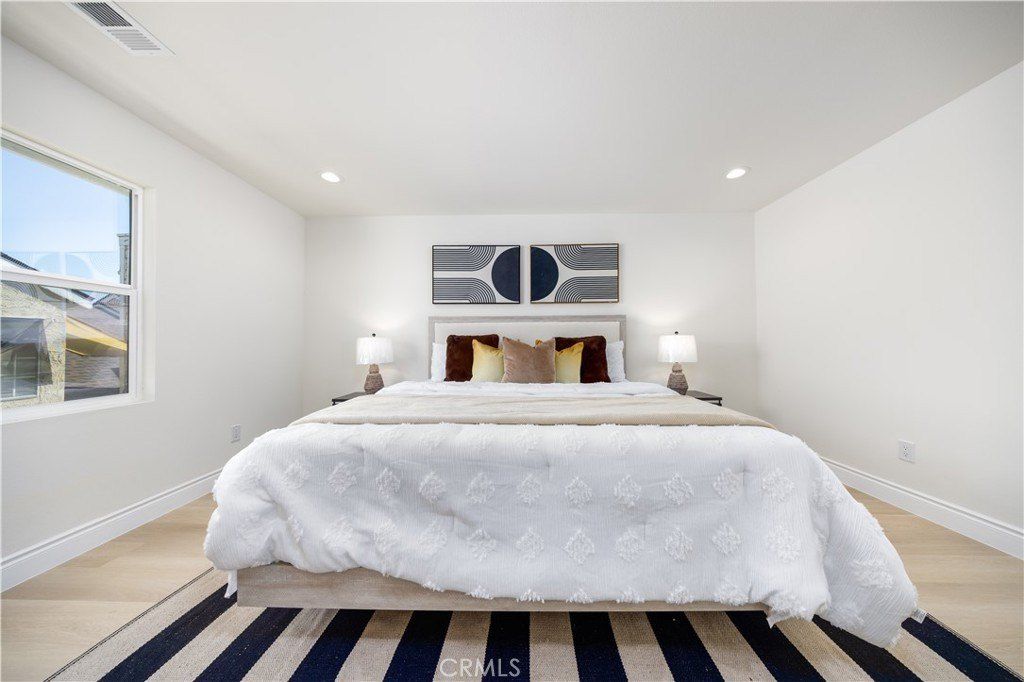 737 Lewis Street. Pomona, CA 91768