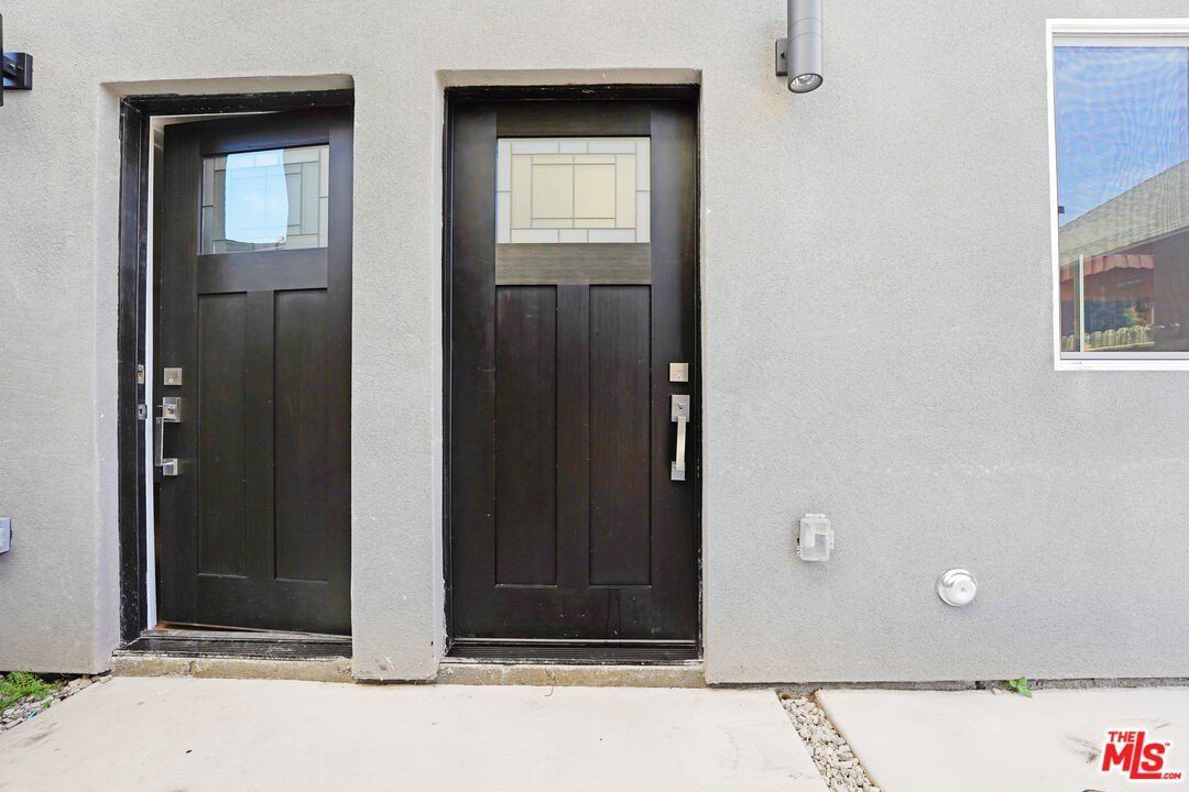 1200 W 38Th St. Los Angeles, CA 90037