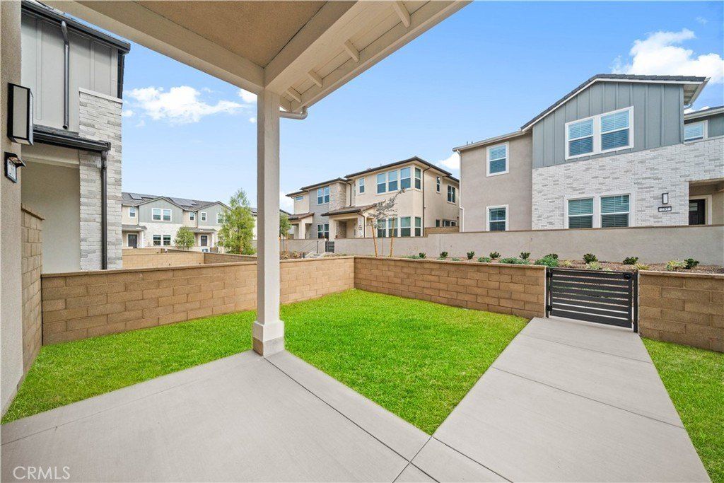 265 Shoveler. Irvine, CA 92618