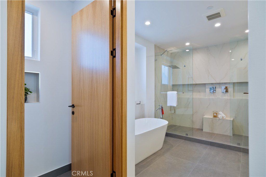 2212 Gates Avenue. Redondo Beach, CA 90278