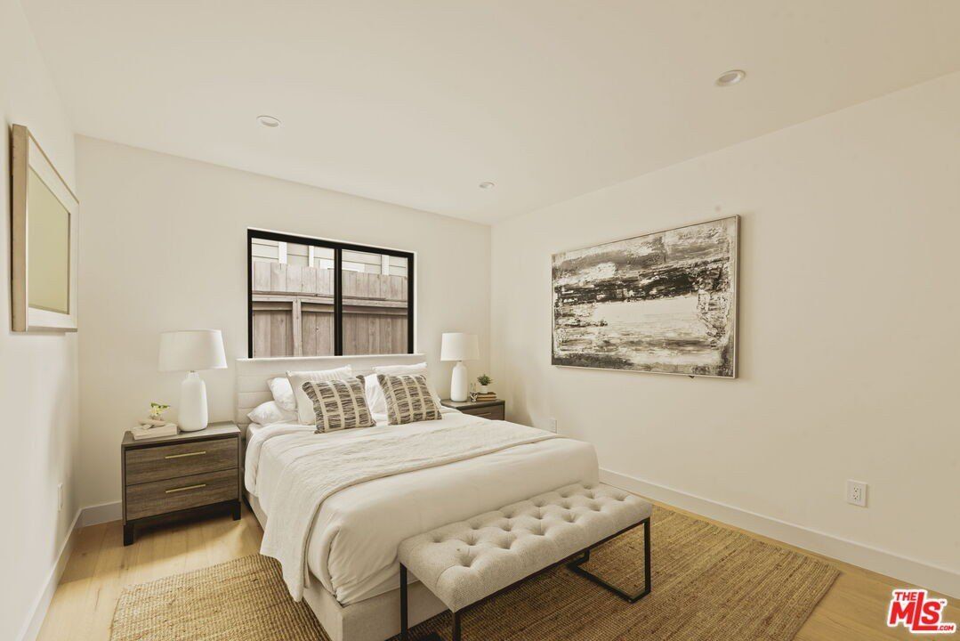 2370 Kelton Ave. Los Angeles, CA 90064