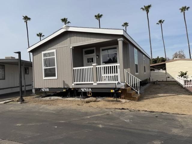 4117 W Mcfadden. Santa Ana, CA 92704