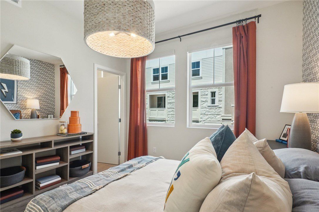 161 N First Avenue. Upland, CA 91786