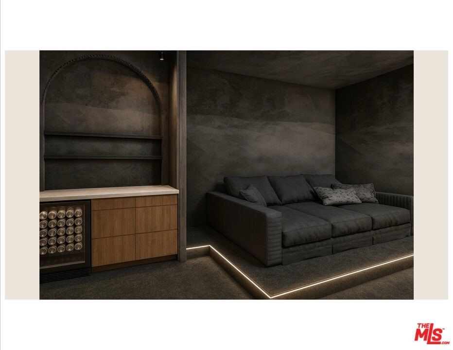 11912 Charnock Rd. Los Angeles, CA 90066