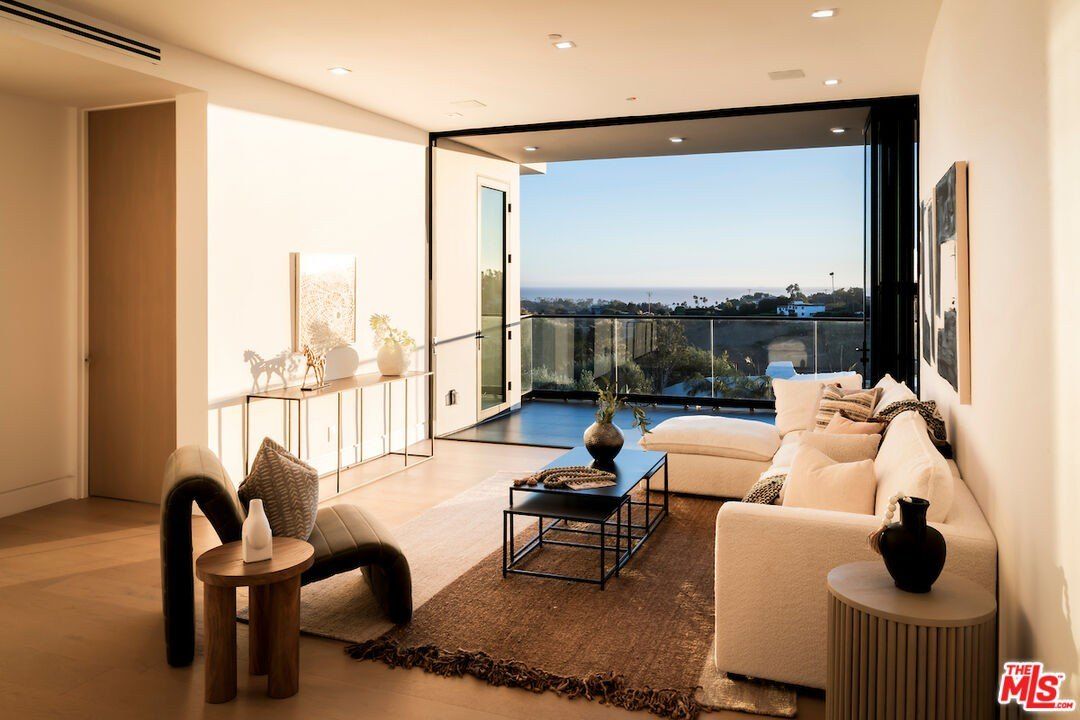 5931 Kanan Dume Rd. Malibu, CA 90265