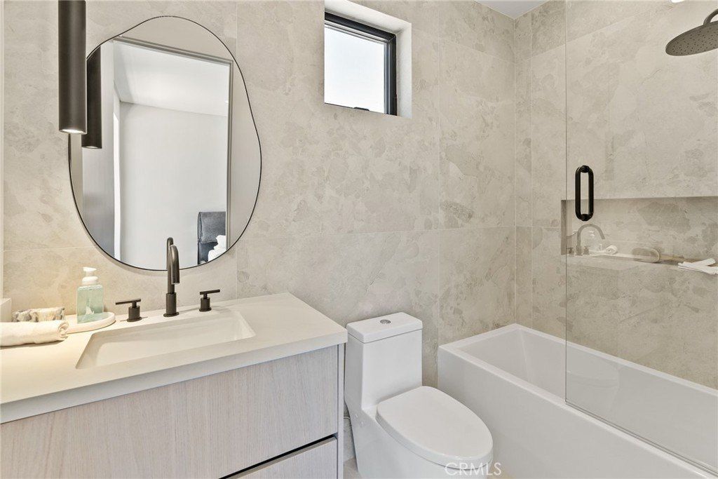 14738 Otsego Street. Sherman Oaks, CA 91403